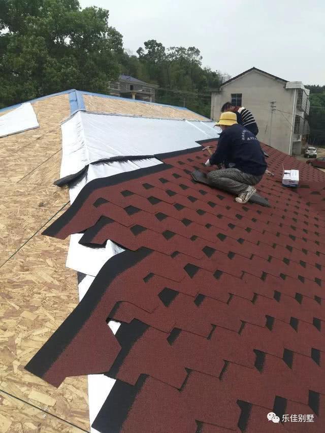 坡屋頂現(xiàn)澆完還要做防水、保溫才能掛瓦？難怪農(nóng)村包工頭都這么說(shuō)